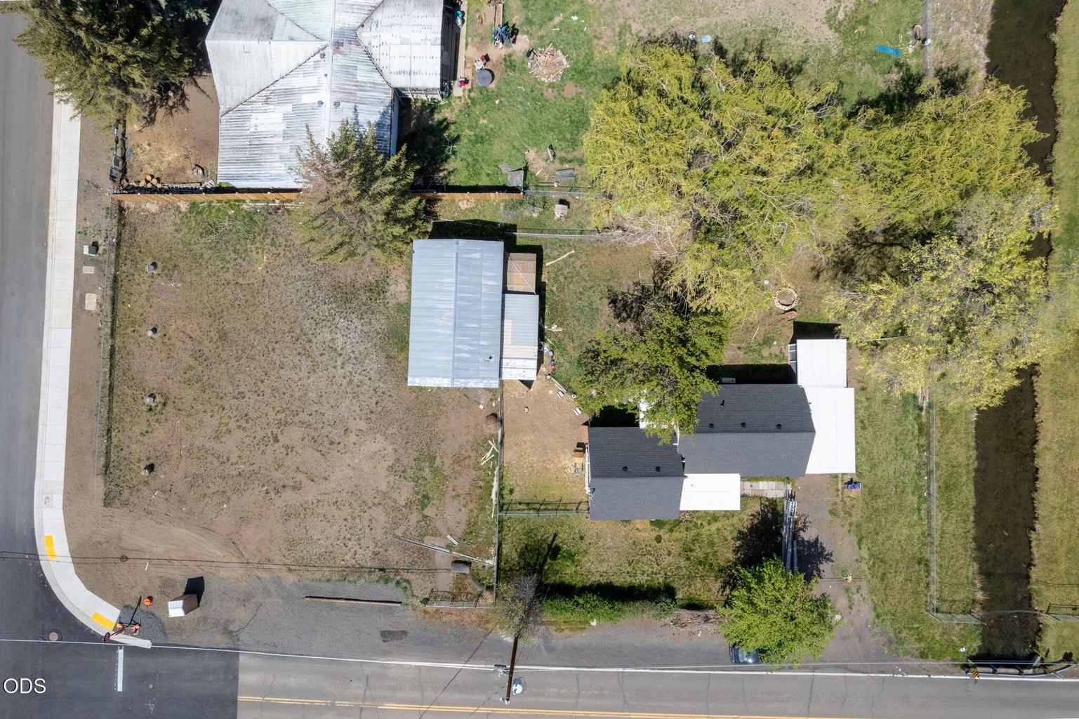 Photo of 847 C Avenue 40 of 51