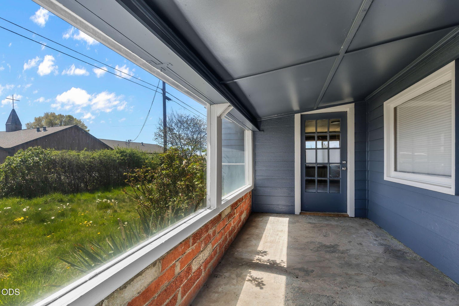 Photo of 847 C Avenue 6 of 51