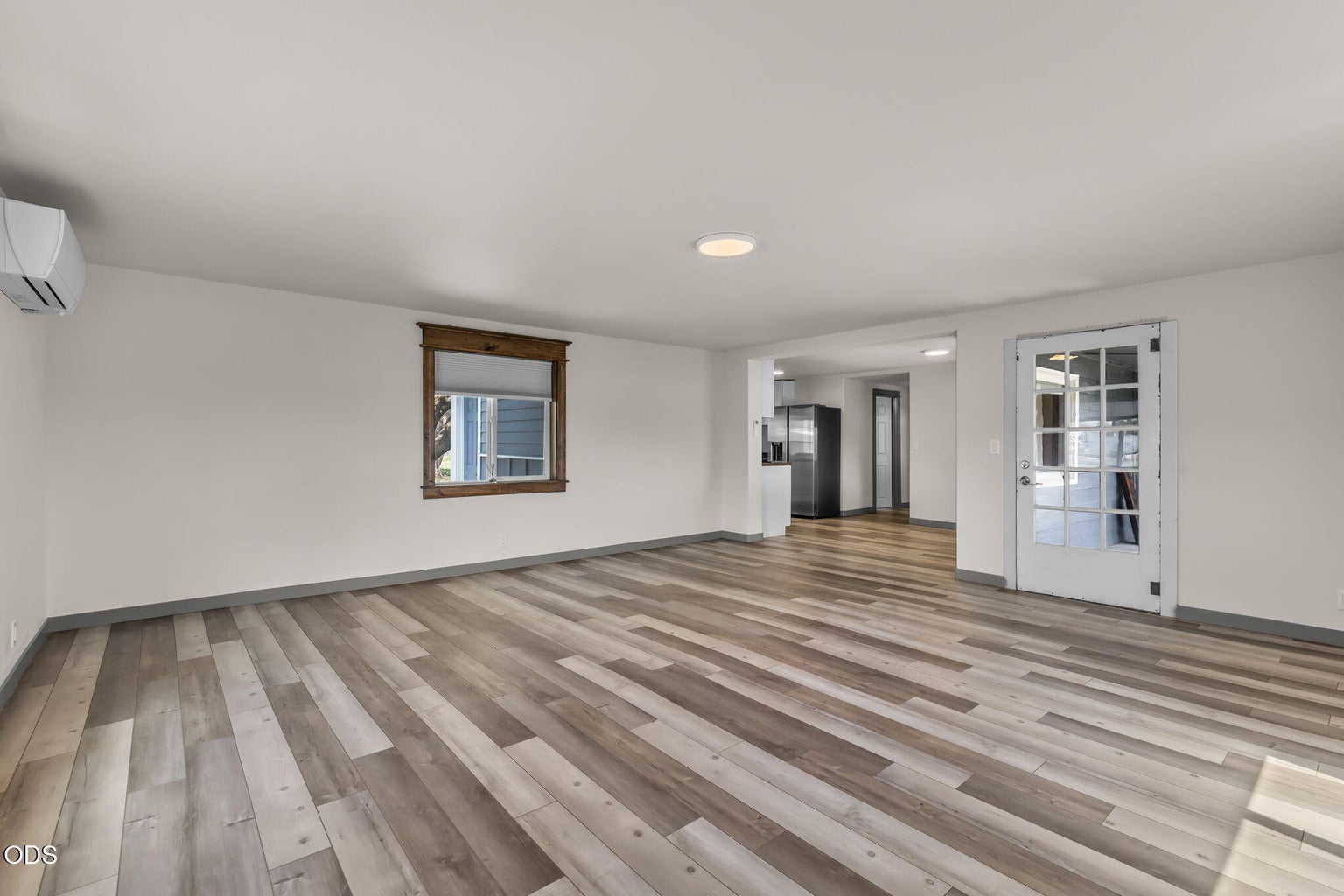 Photo of 847 C Avenue 10 of 51