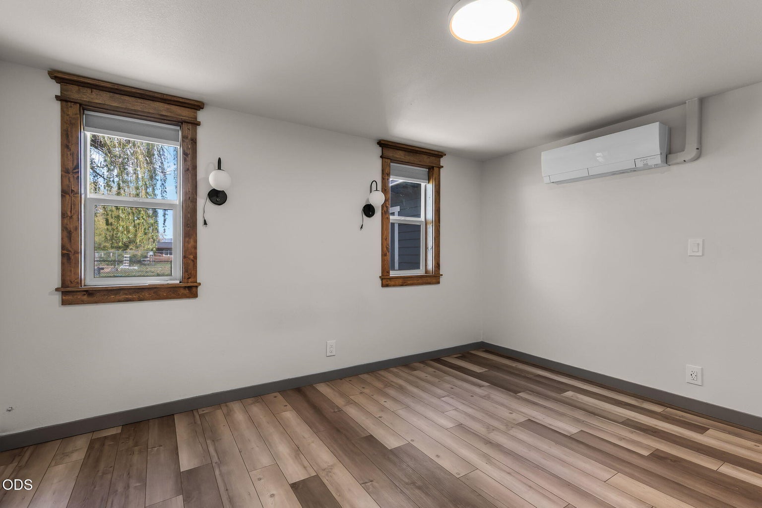 Photo of 847 C Avenue 23 of 51