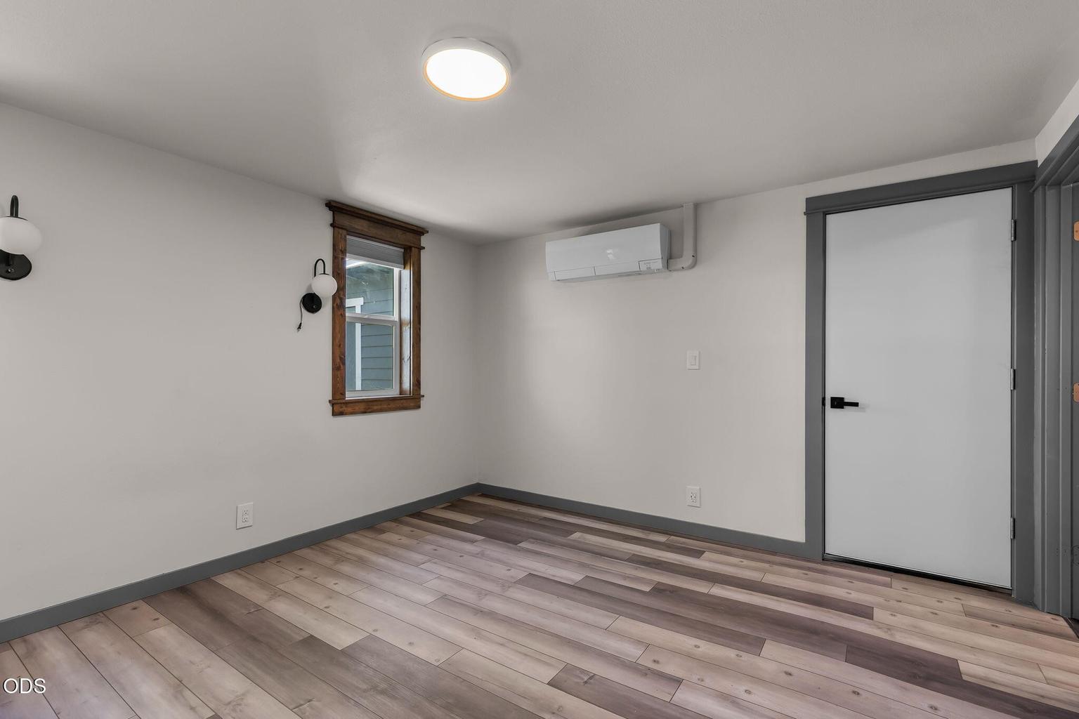 Photo of 847 C Avenue 24 of 51