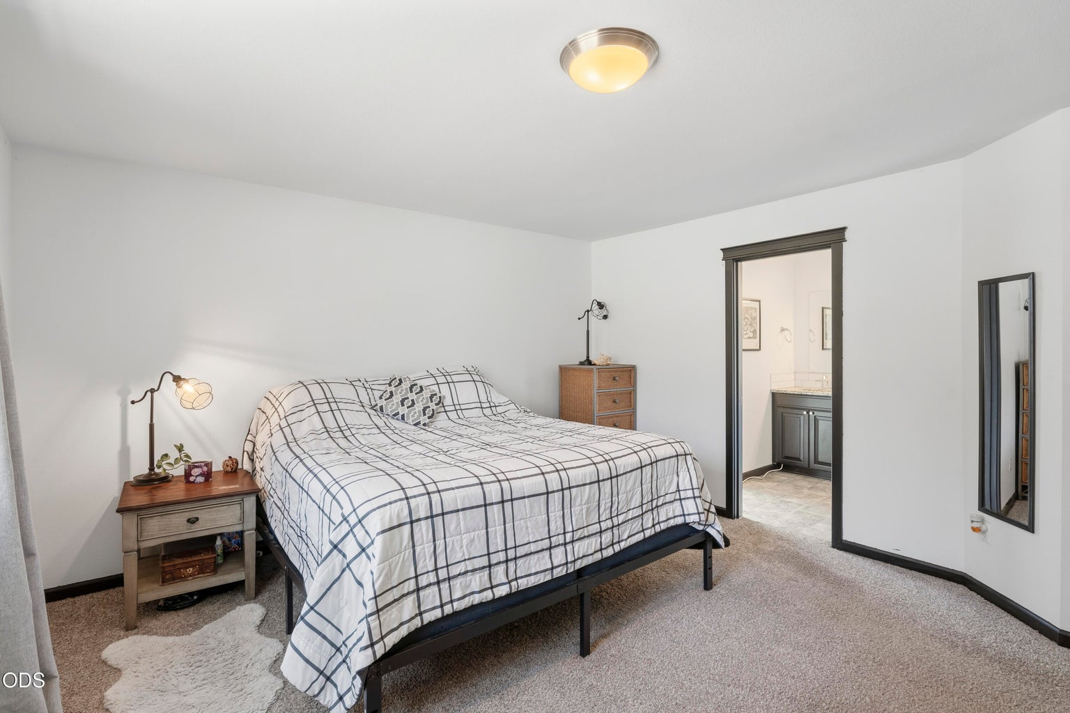 Photo of 53770 Boundary Road 34 of 51