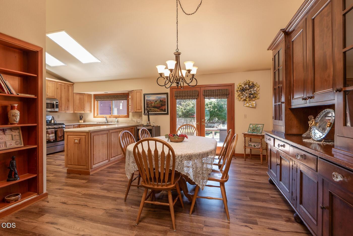 Photo of 1455 SW Sunset Drive 11 of 43