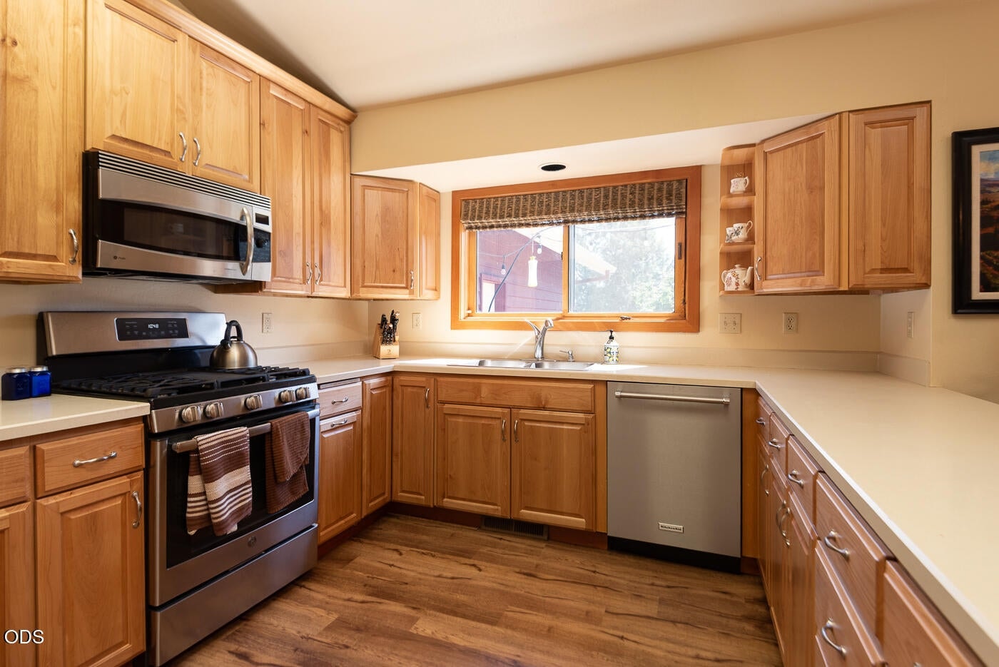 Photo of 1455 SW Sunset Drive 13 of 43