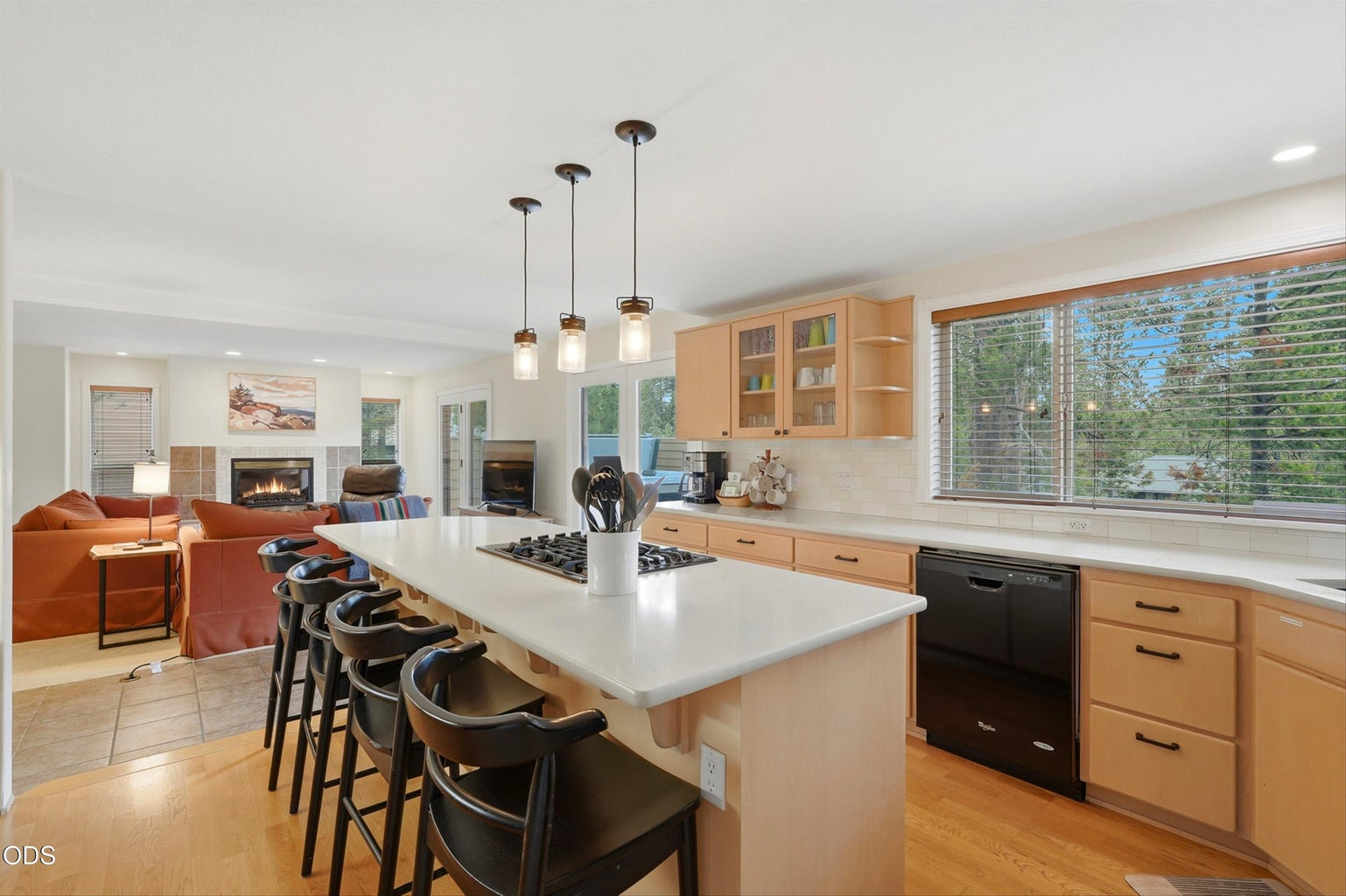 Photo of 18004 Tan Oak Lane 14 of 36
