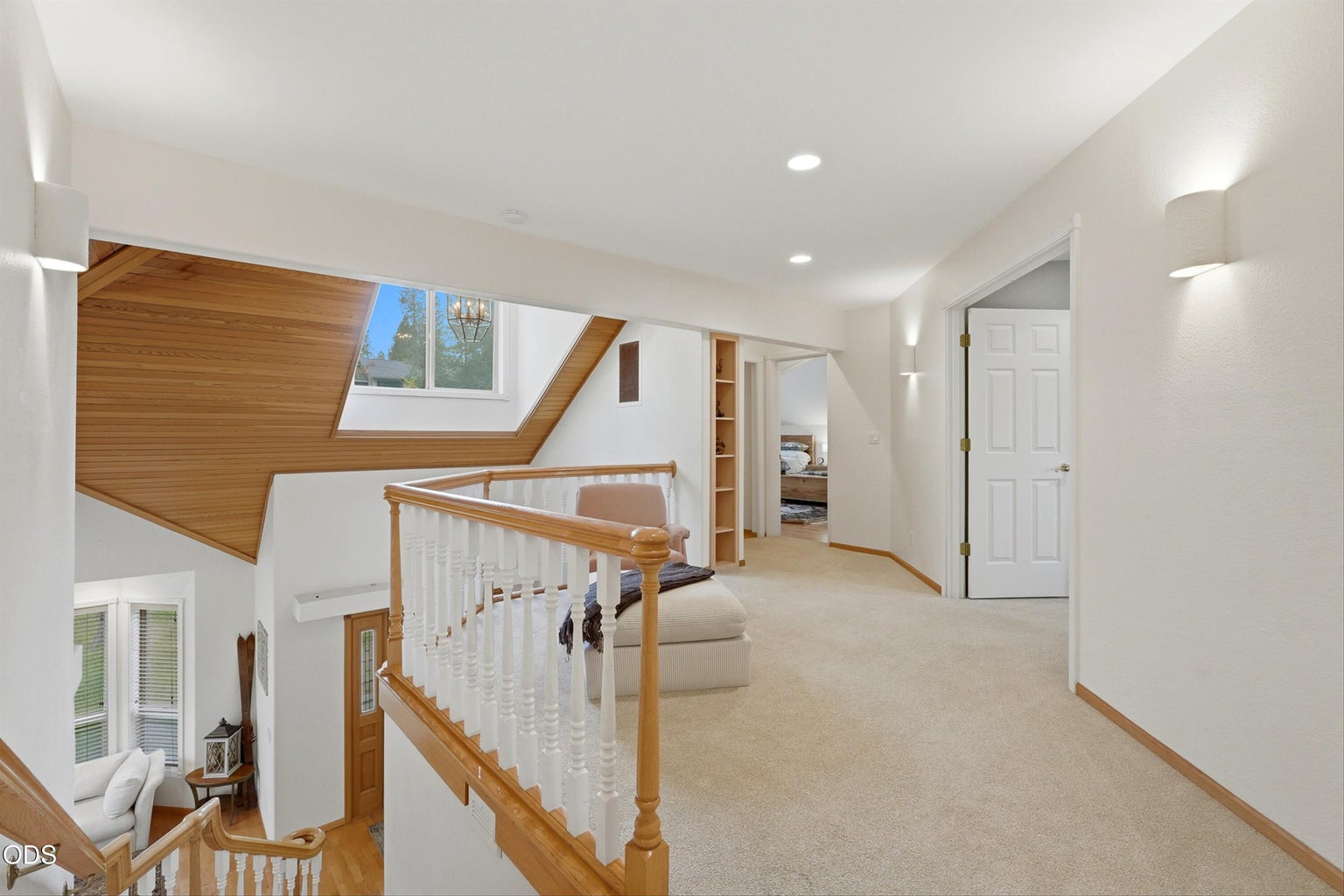 Photo of 18004 Tan Oak Lane 23 of 36