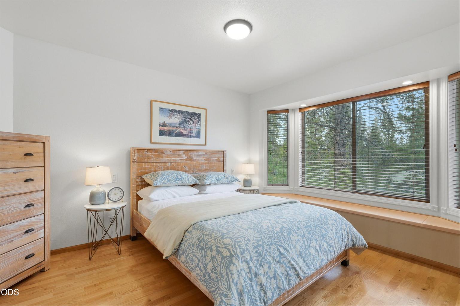 Photo of 18004 Tan Oak Lane 26 of 36