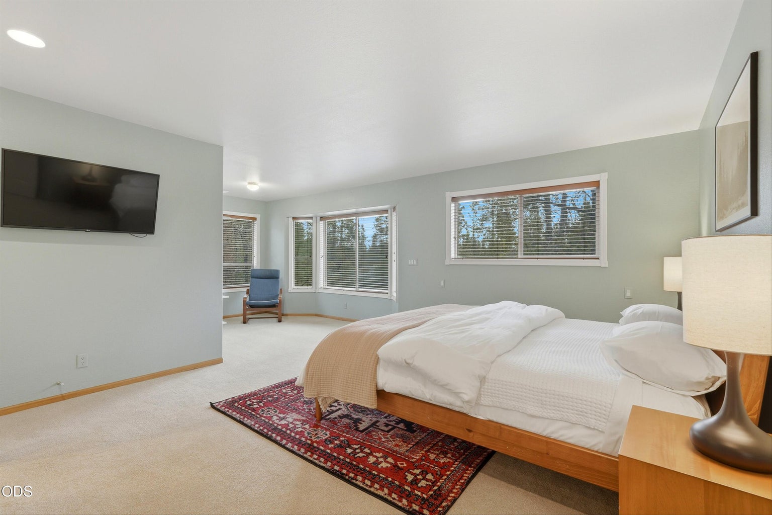 Photo of 18004 Tan Oak Lane 28 of 36