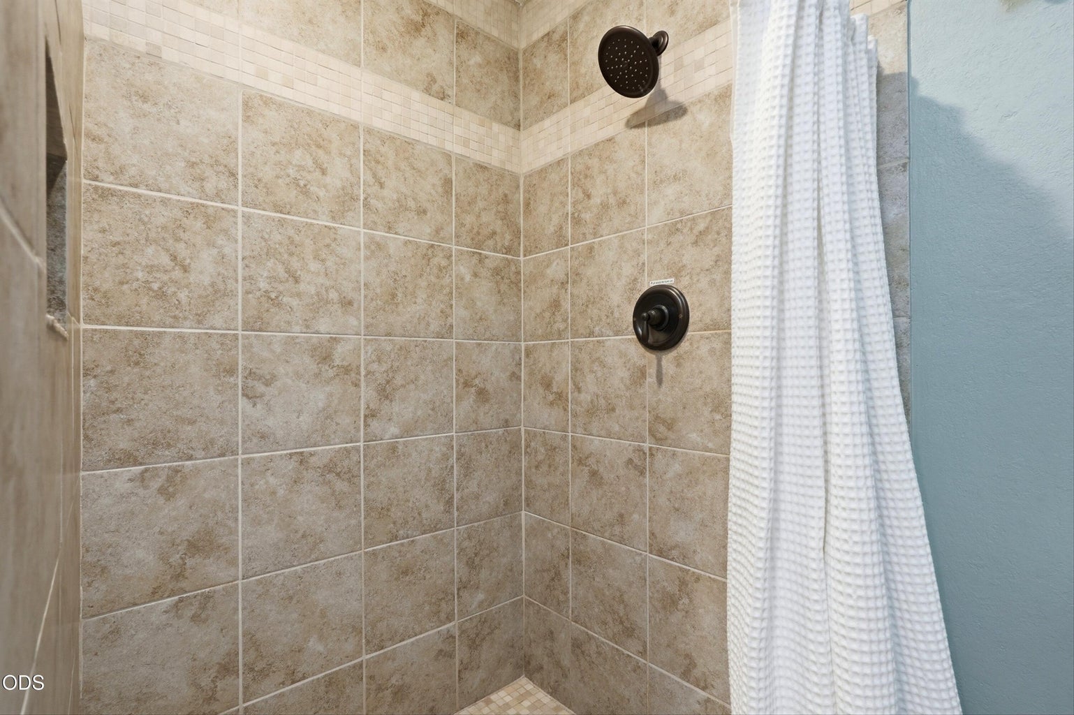 Photo of 18004 Tan Oak Lane 30 of 36