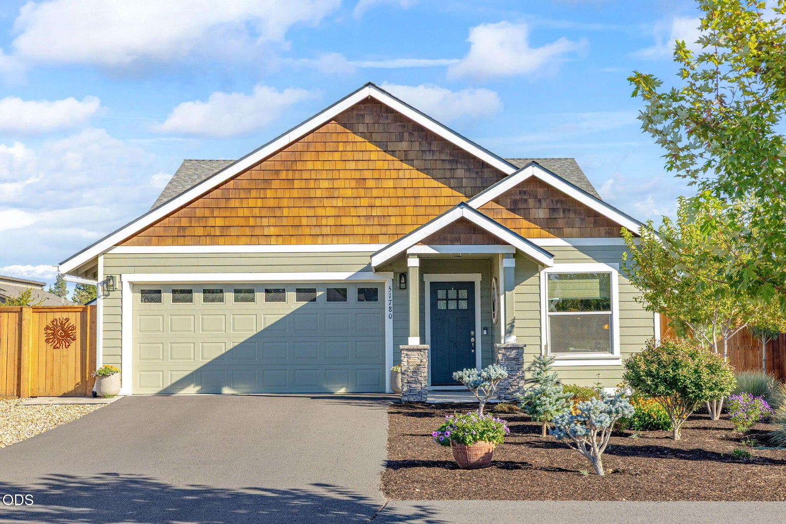 Photo of 51780 Mountain Pine Street 1 of 42
