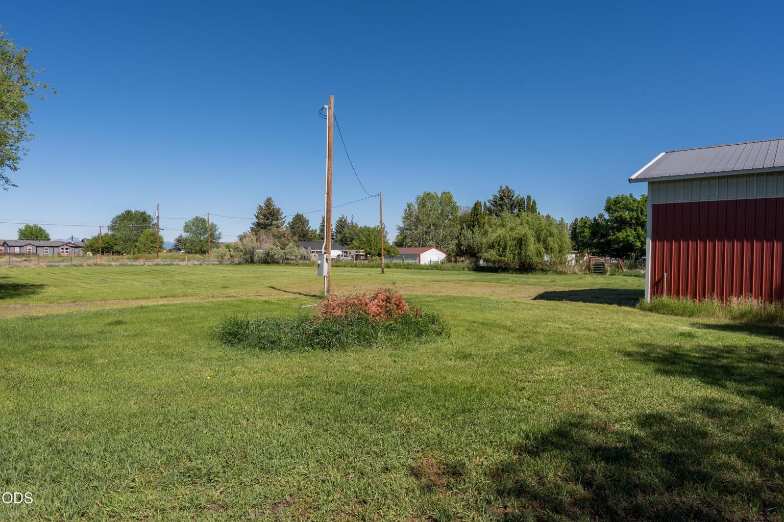 Photo of 409 G Avenue 27 of 37