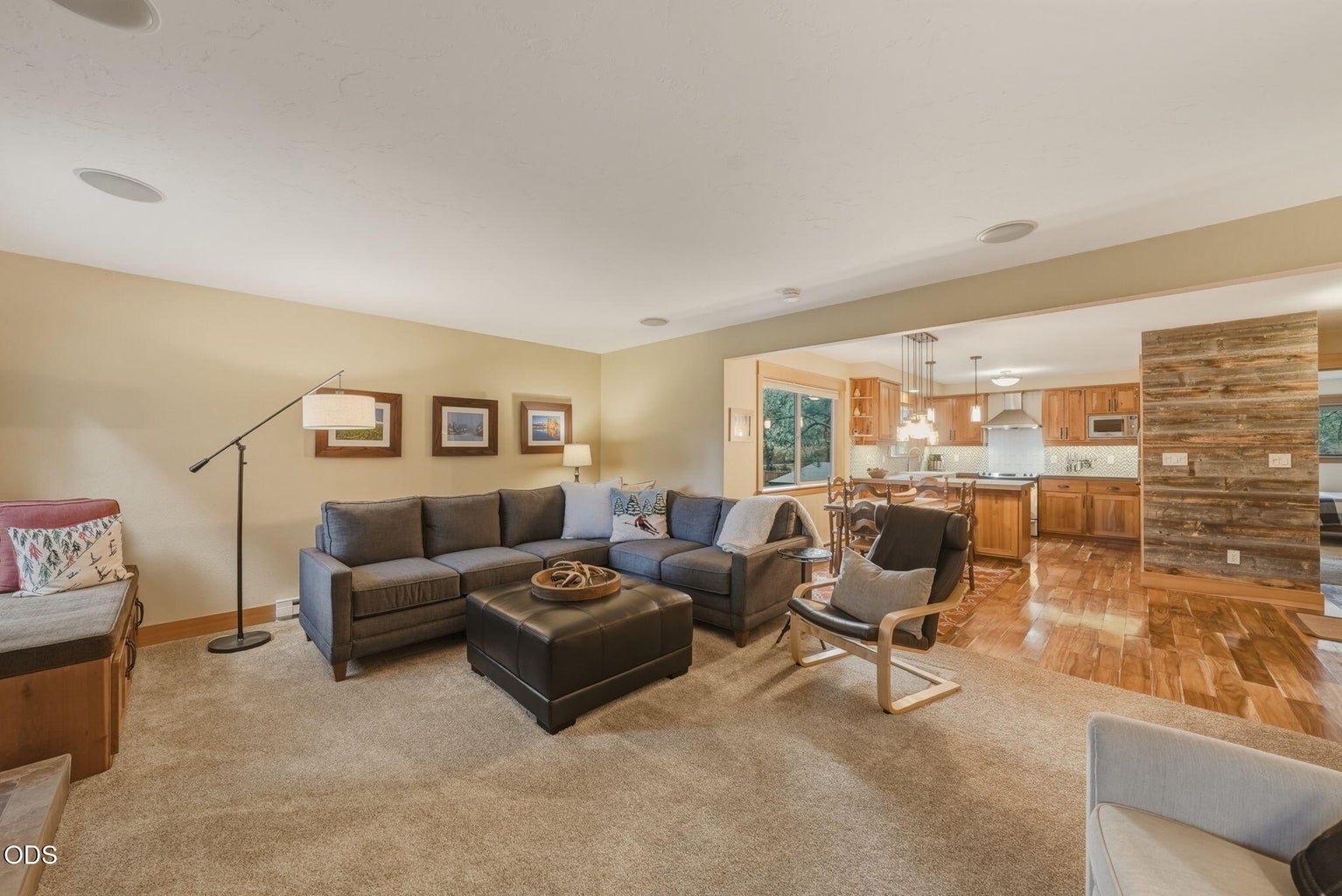 Photo of 807 E Desperado 3 of 48