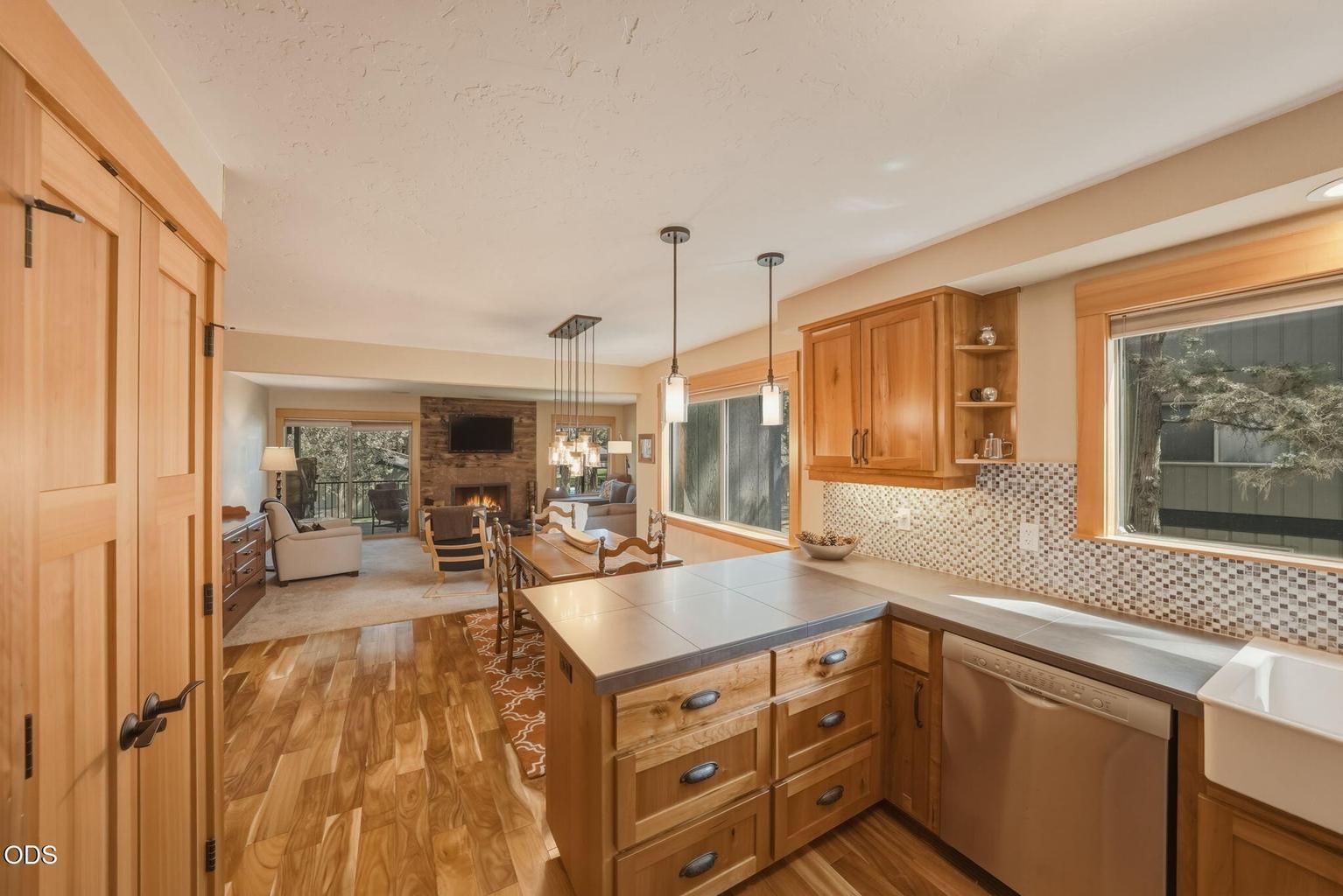 Photo of 807 E Desperado 15 of 48