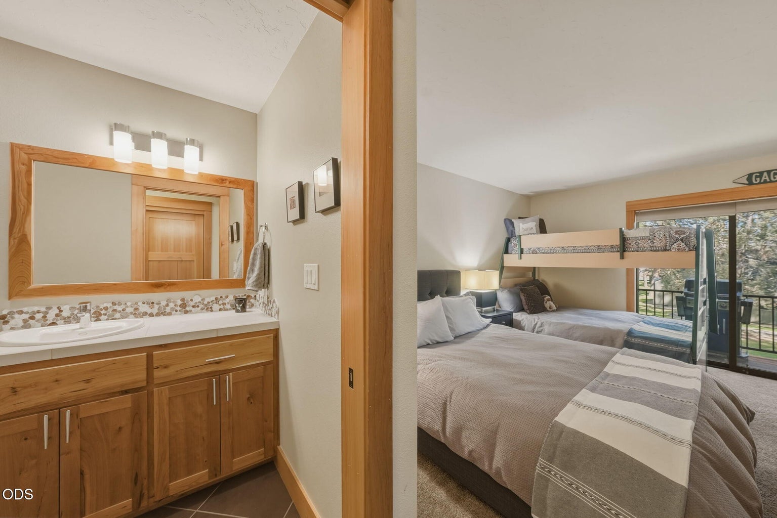 Photo of 807 E Desperado 26 of 48