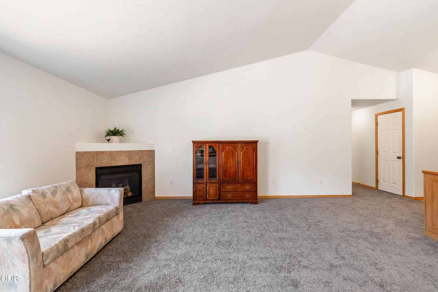 Photo of 2035 NW Kilnwood Lane 5 of 37