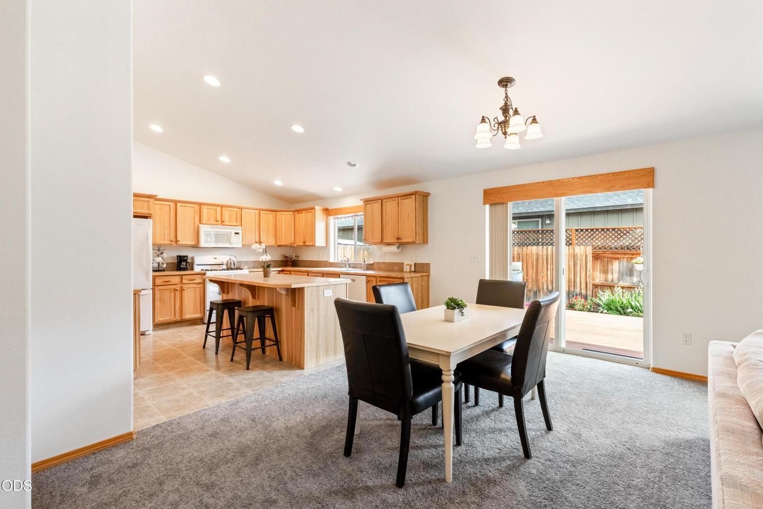 Photo of 2035 NW Kilnwood Lane 7 of 37