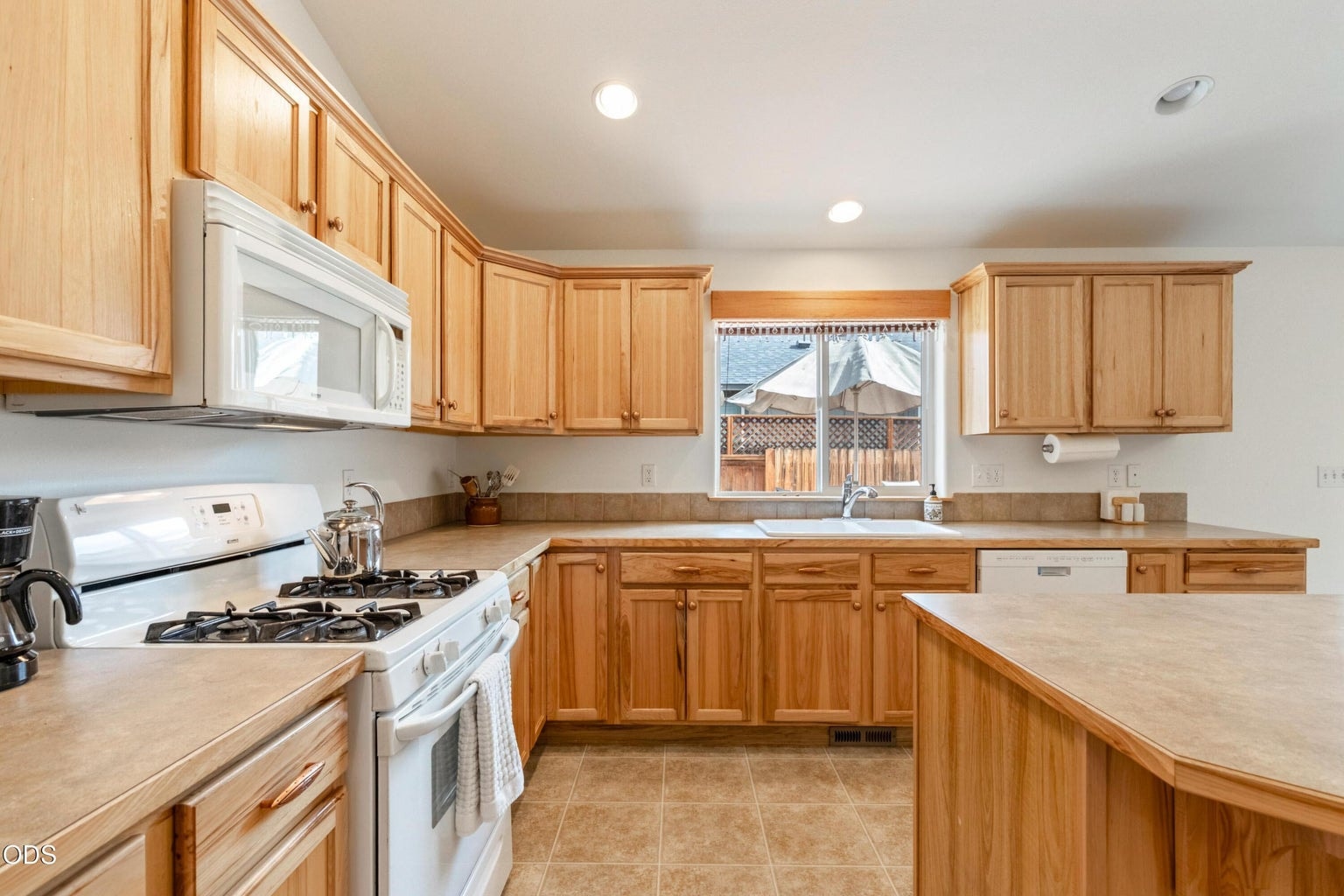 Photo of 2035 NW Kilnwood Lane 10 of 37