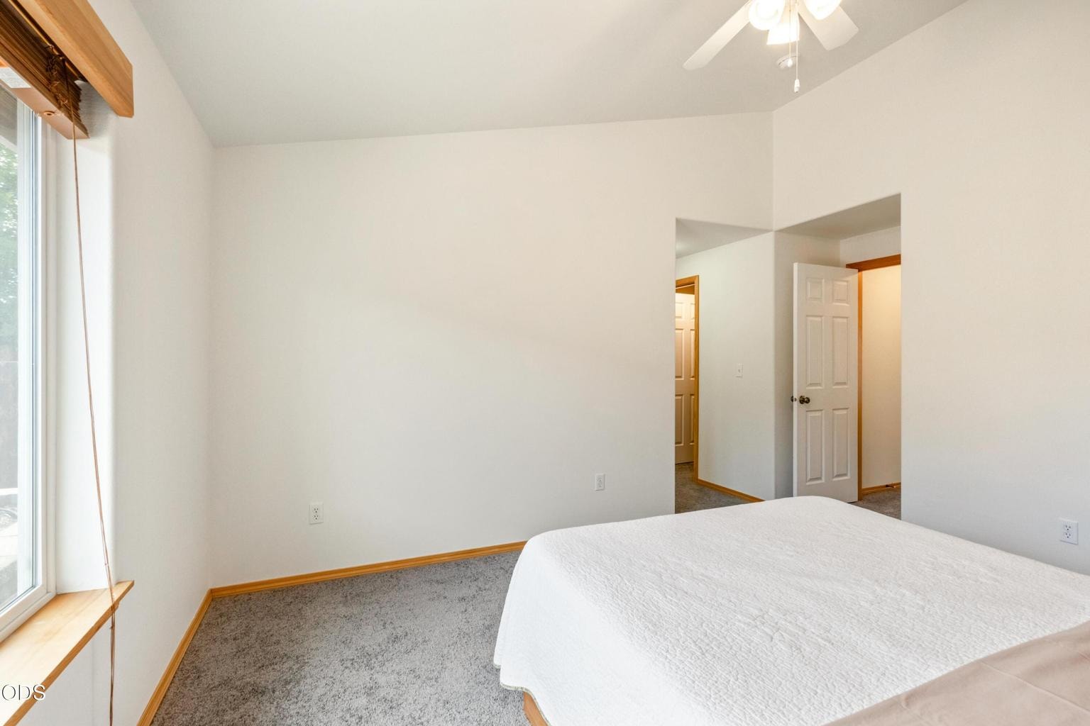 Photo of 2035 NW Kilnwood Lane 13 of 37