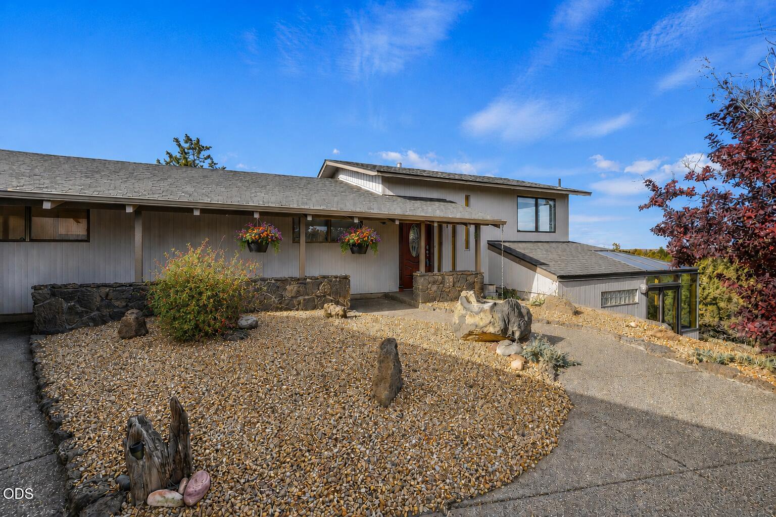 Photo of 5203 NW Greenwood Avenue 1 of 50