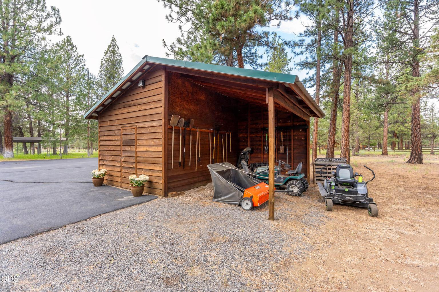 Garden shed