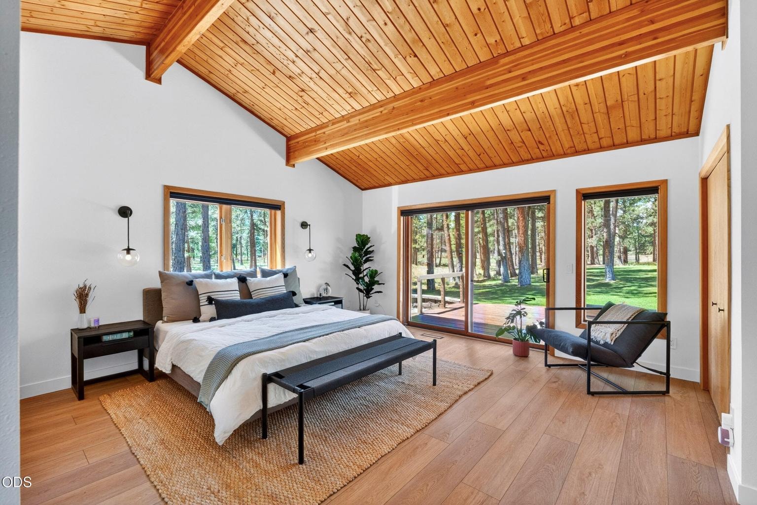 Light and bright primary bedroom