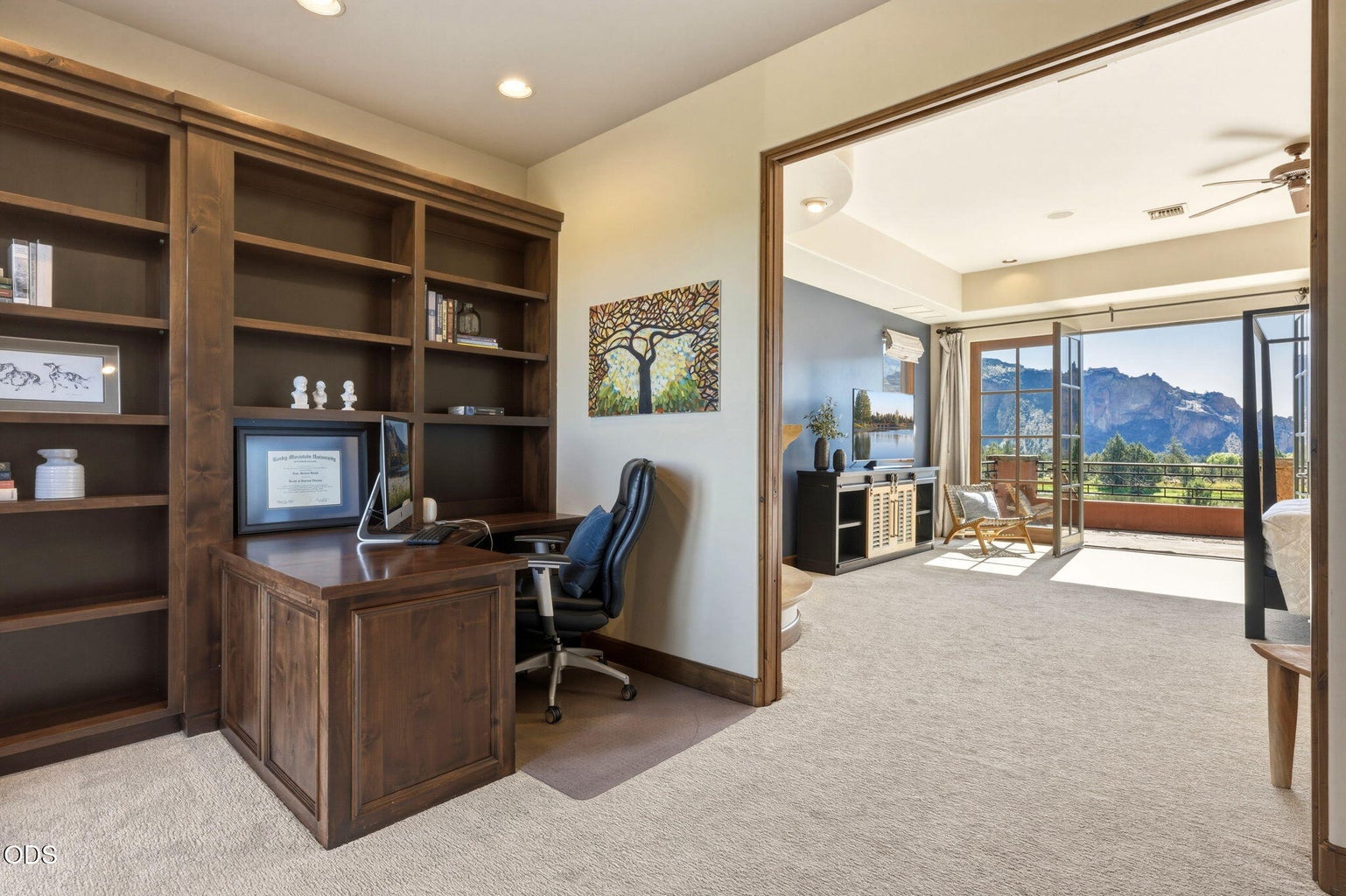 Second floor office-space / loft