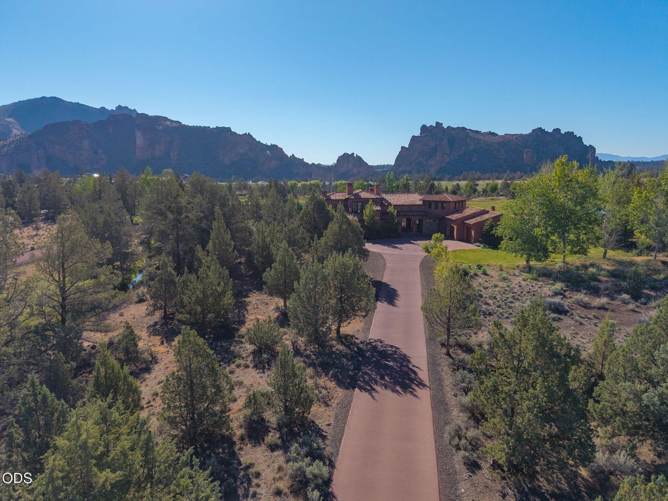 Driveway and Smith Rock Views