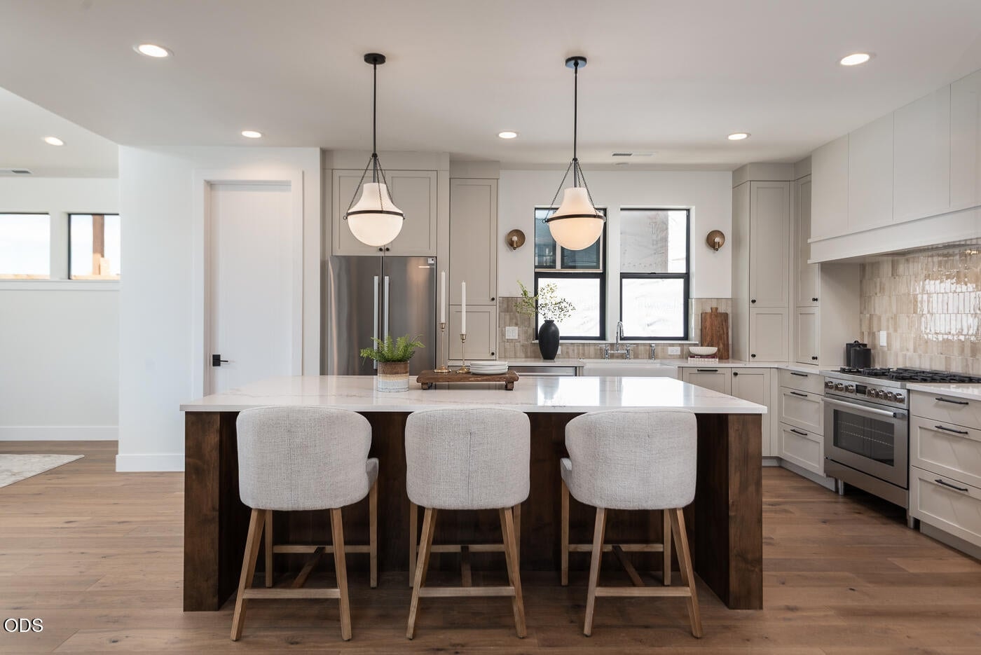 Photo of 3012 NW Polarstar Court 11 of 61
