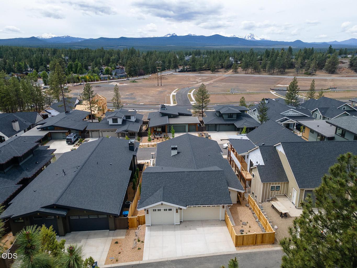 Photo of 3012 NW Polarstar Court 53 of 61