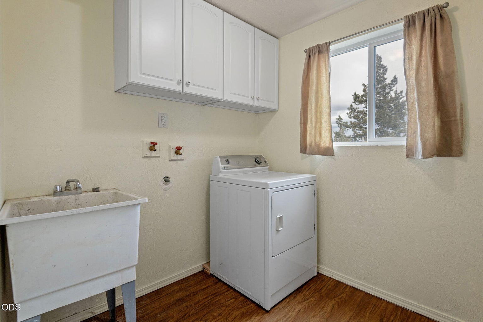Photo of 2158 NW Century Drive 20 of 27