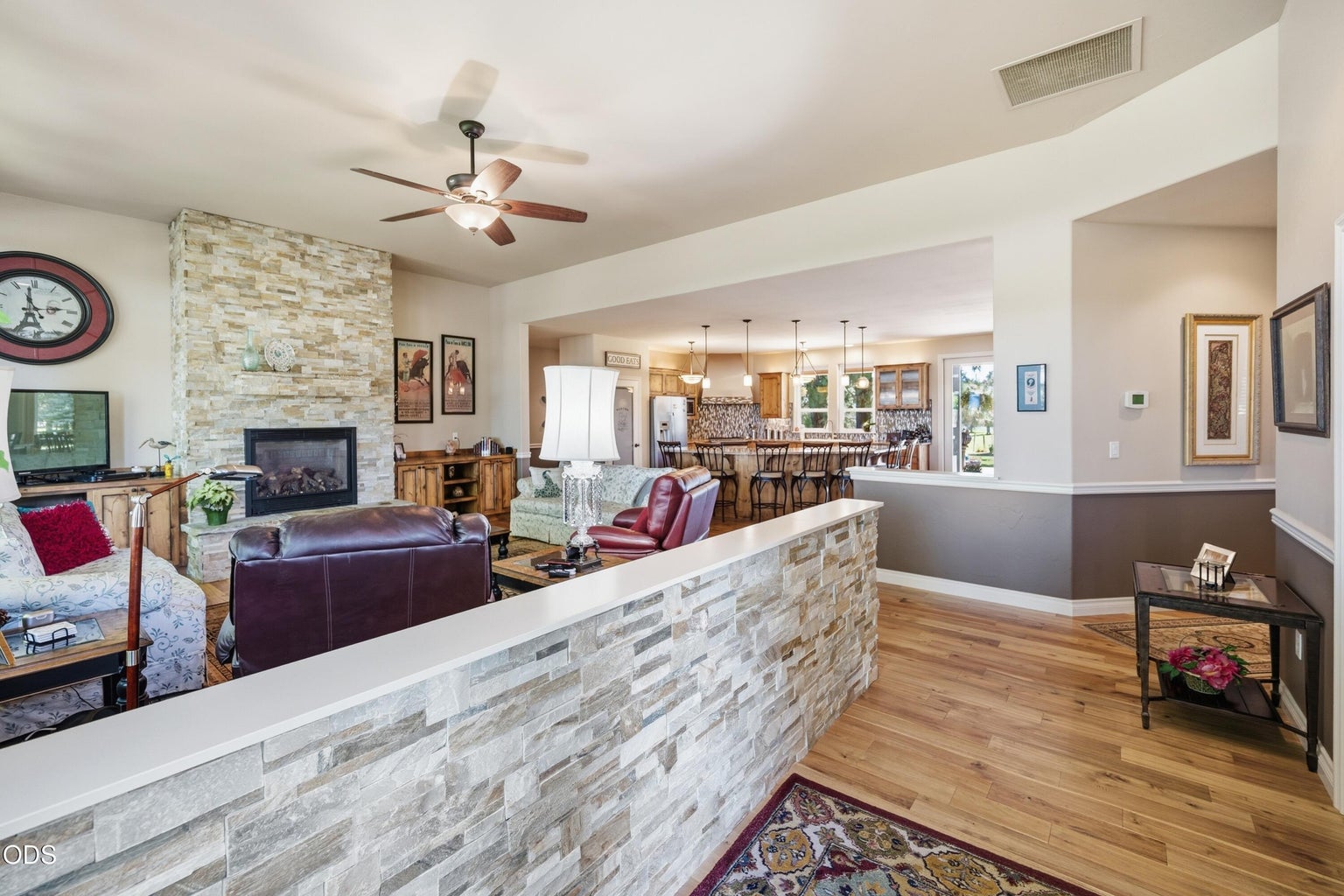 Photo of 6967 SW Quarry Avenue 6 of 41