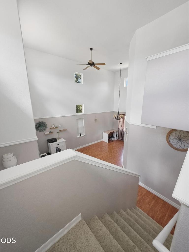 Photo of 919 NW Oak Lane 11 of 22