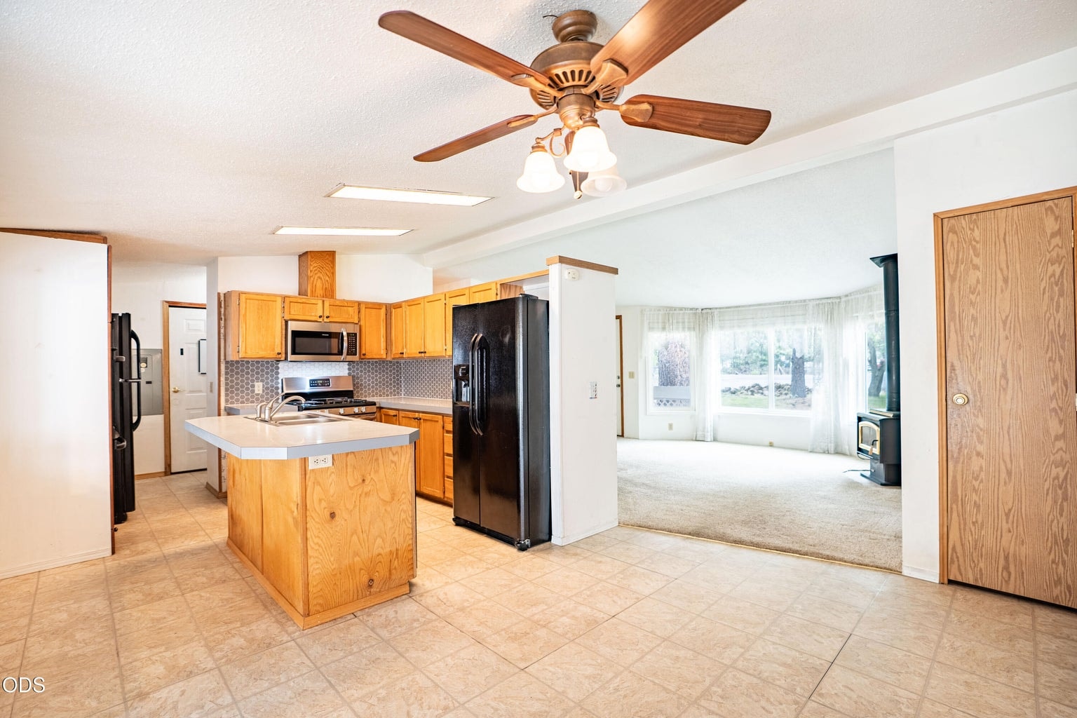 Photo of 60245 Lakeview Drive 12 of 45