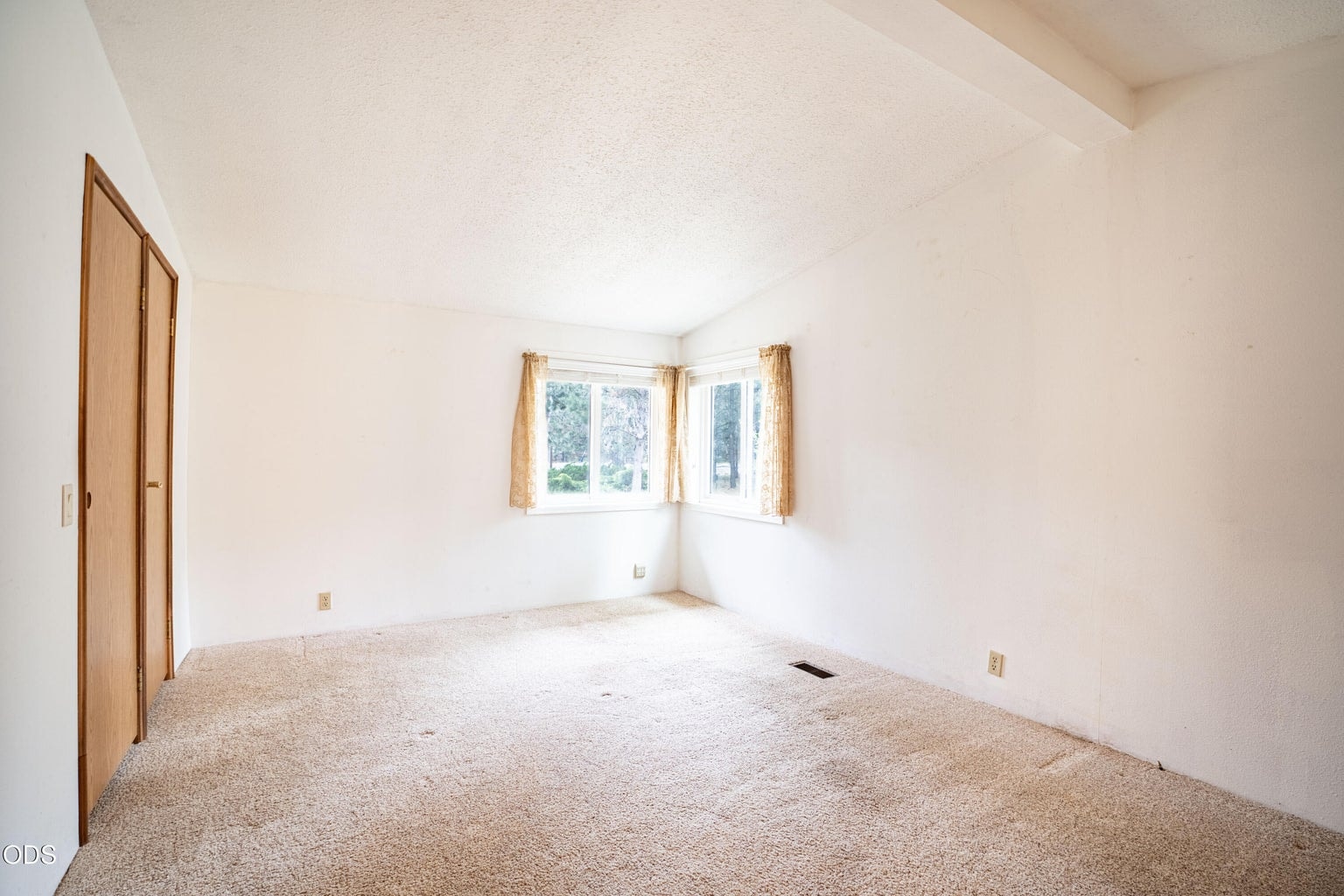 Photo of 60245 Lakeview Drive 18 of 45