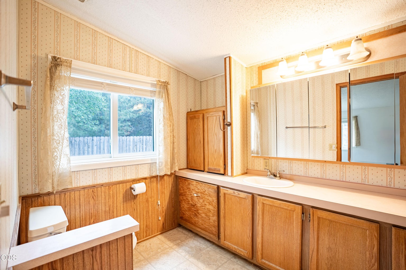 Photo of 60245 Lakeview Drive 20 of 45