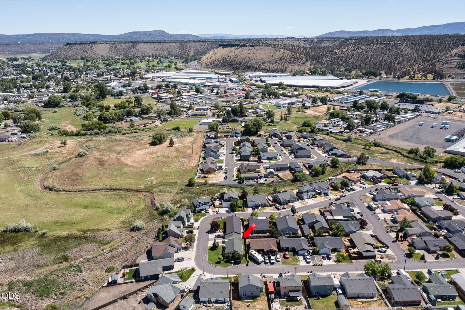Photo of 1372 NW Teal Loop 30 of 32