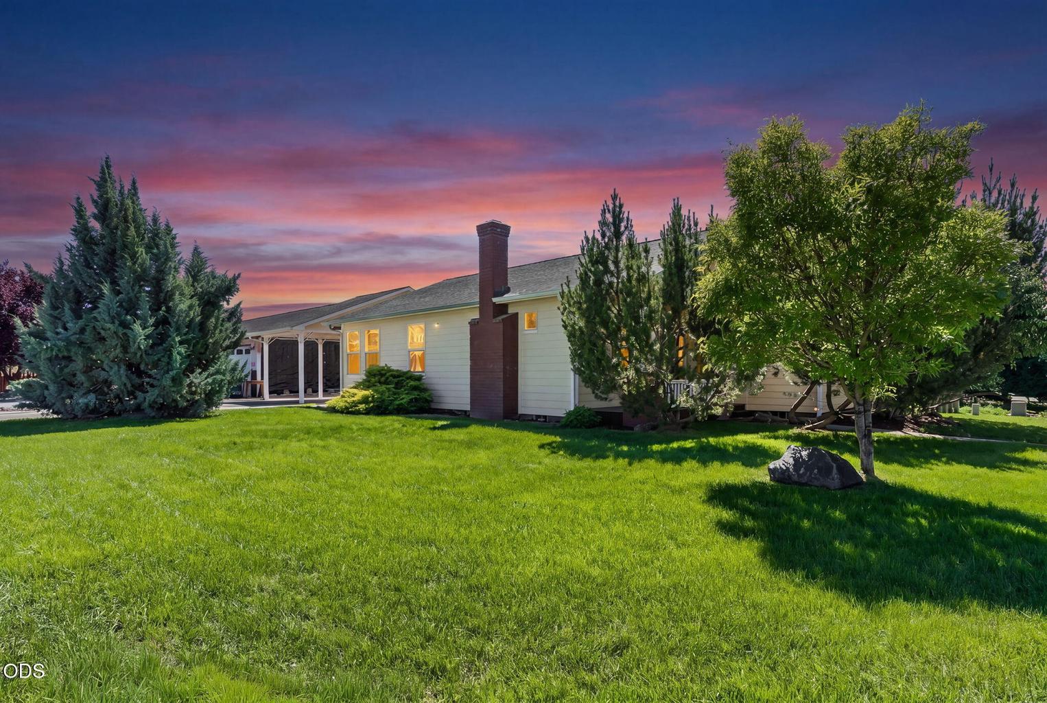 Photo of 1372 NW Teal Loop 31 of 32