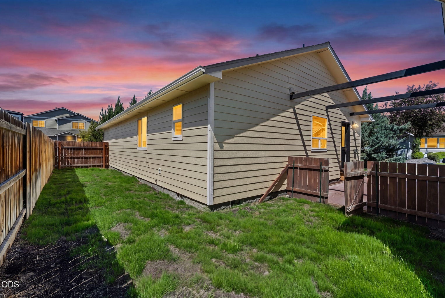 Photo of 1372 NW Teal Loop 32 of 32