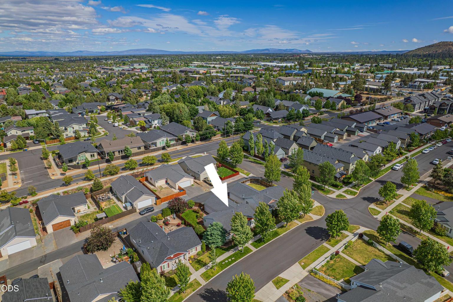 63172 Lancaster Street is set in Bend’s Empire Crossing neighborhood, offering single-level living, a fenced yard, rear garage access, and close proximity to Empire Crossing Park.