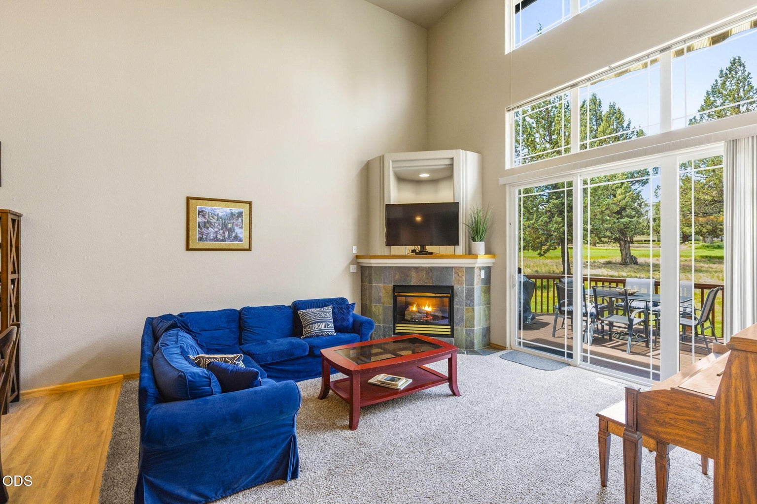 Stacked floor to ceiling windows for an abundance of light and sweeping views of Ridge golf course