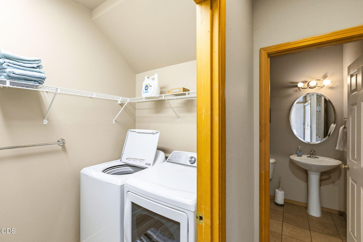 Full laundry room washer / dry included