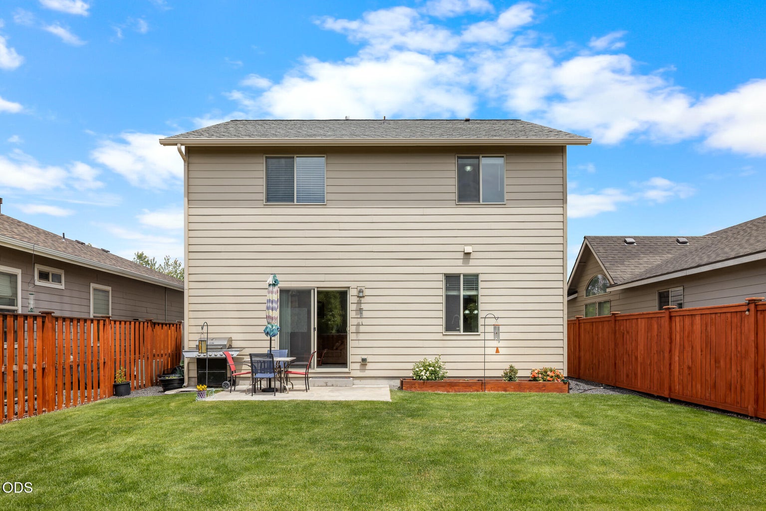 Photo of 2951 NE Dogwood Drive 4 of 43