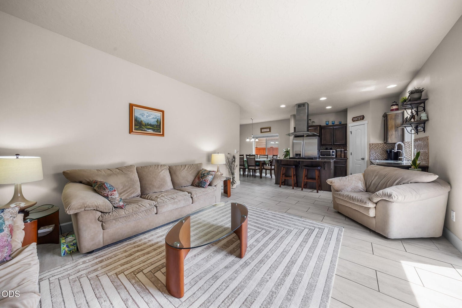 Photo of 2951 NE Dogwood Drive 11 of 43