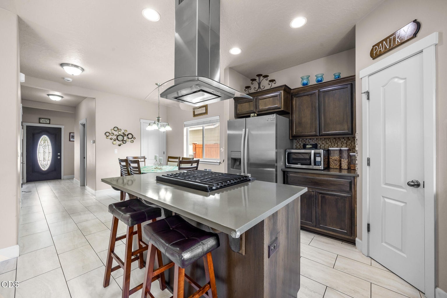 Photo of 2951 NE Dogwood Drive 13 of 43