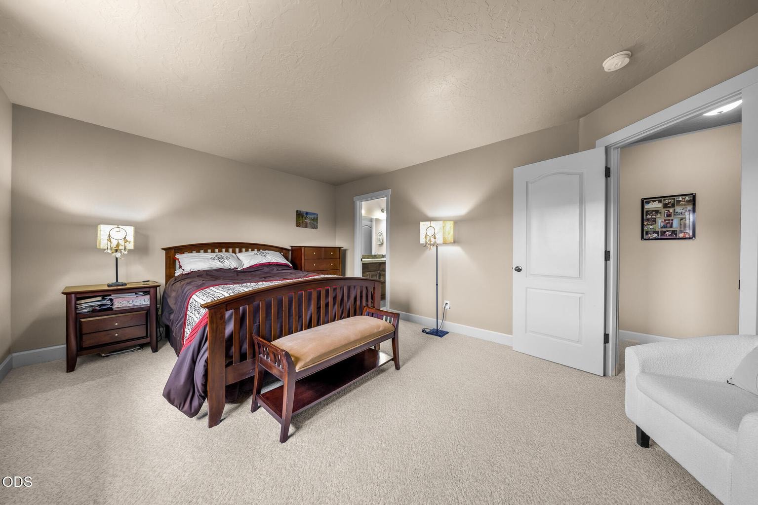 Photo of 2951 NE Dogwood Drive 25 of 43