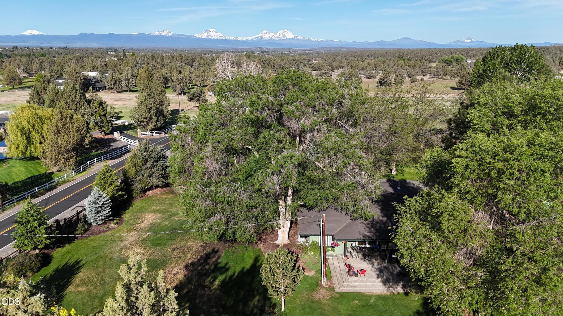 Photo of 6967 SW Quarry Avenue 37 of 41