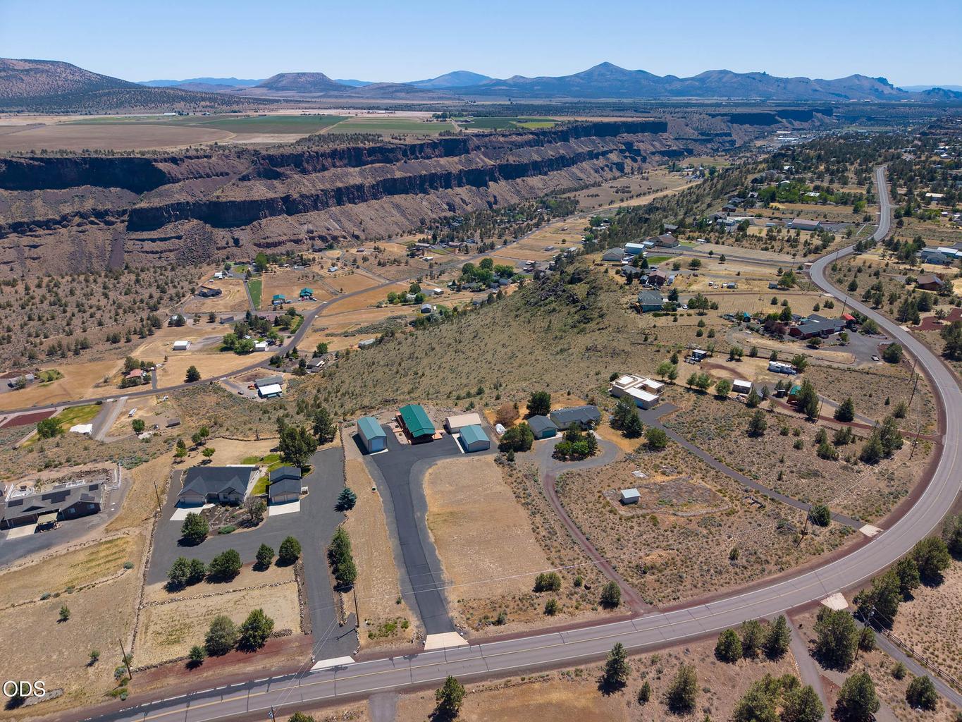 Looking south, down the Crooked River Canyon
