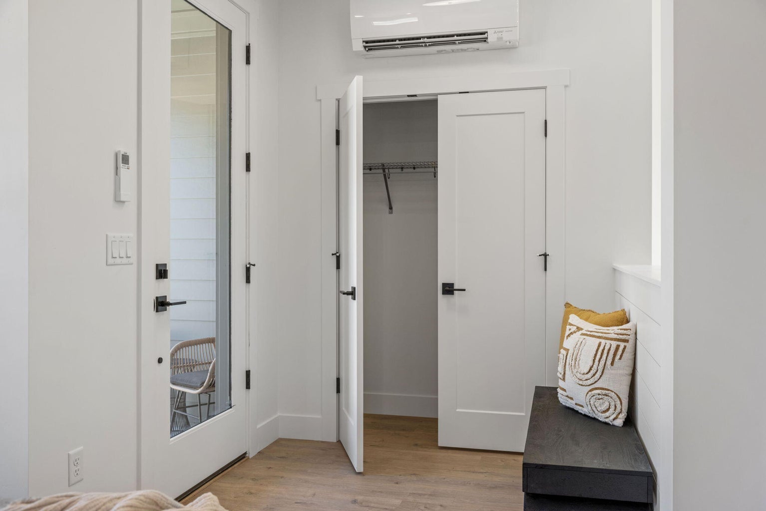 Photo of 1051 W Linda Avenue 3 of 31