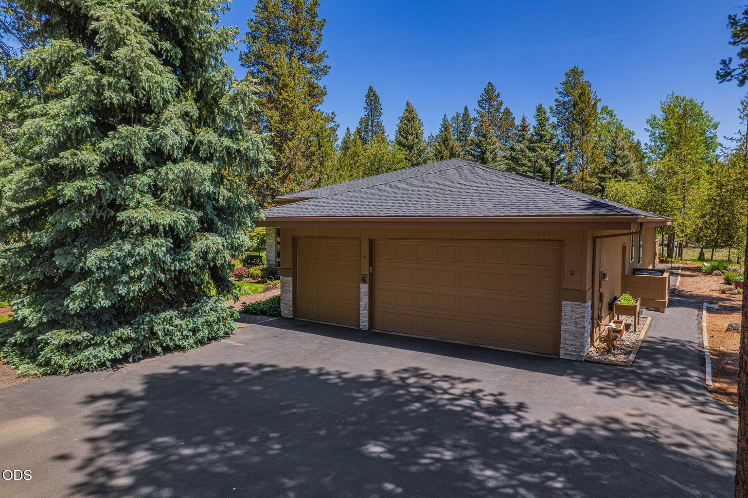 Photo of 57944 Bunker Lane 4 of 51