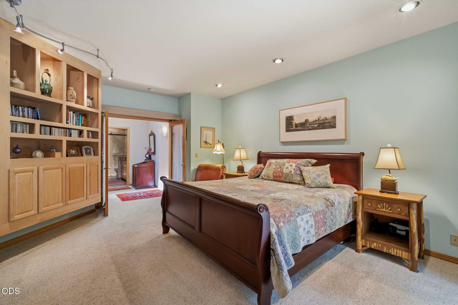 Photo of 57944 Bunker Lane 26 of 51
